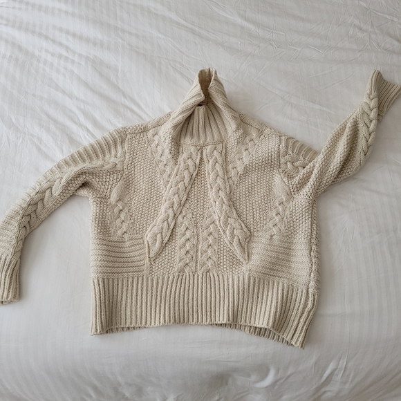Zara Sweaters - Cableknit Sweater Size M